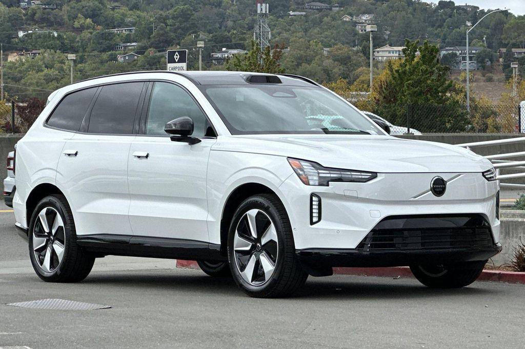 new 2025 Volvo EX90 car, priced at $87,365