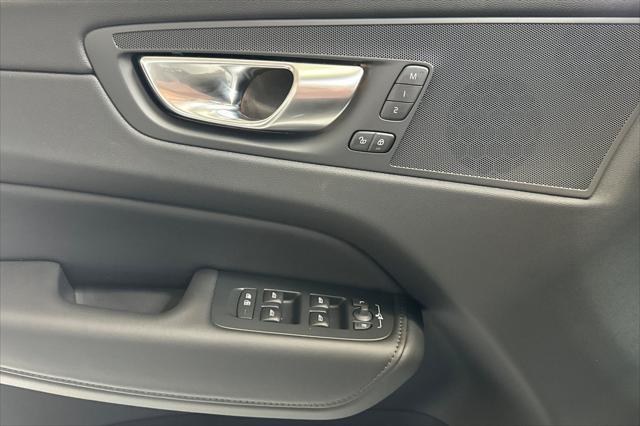 new 2025 Volvo XC60 car, priced at $56,360