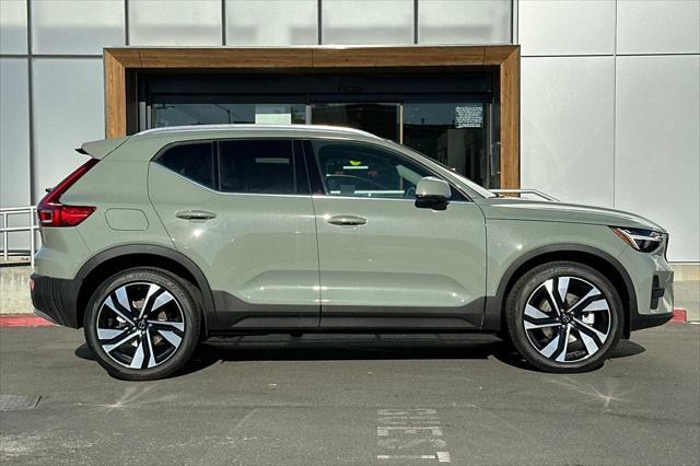 new 2025 Volvo XC40 car, priced at $52,000