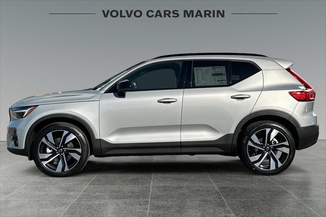 new 2025 Volvo XC40 car, priced at $52,015
