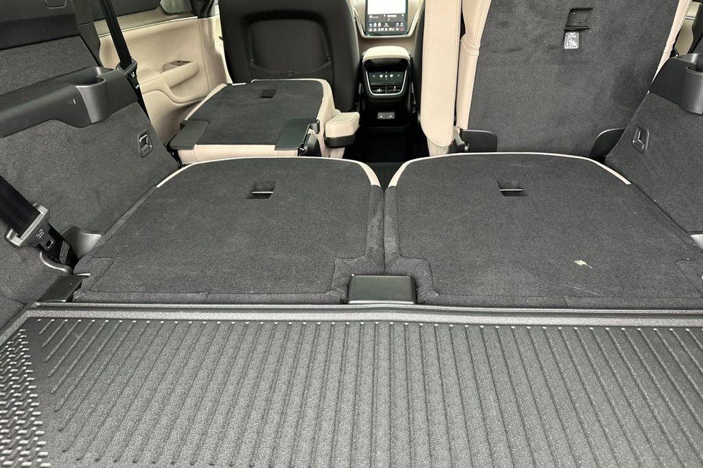 new 2025 Volvo EX90 car, priced at $95,360