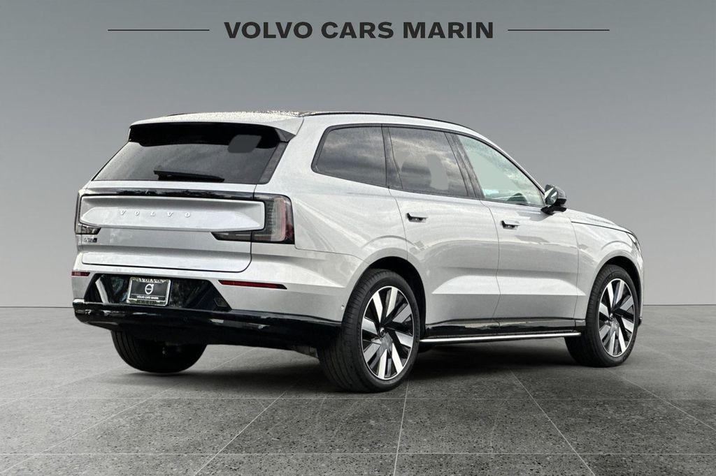new 2025 Volvo EX90 car, priced at $95,360