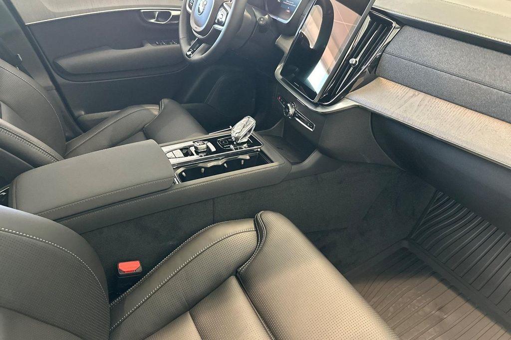 new 2025 Volvo XC90 car, priced at $73,145