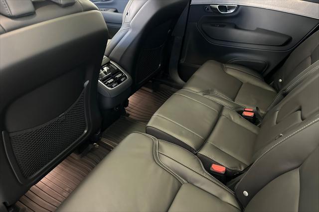 new 2025 Volvo XC90 car, priced at $73,145