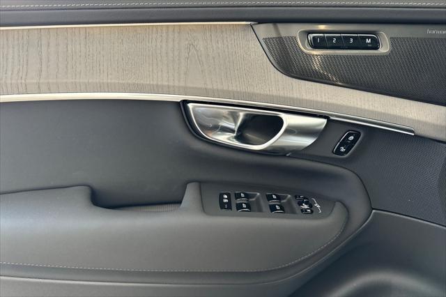 new 2025 Volvo XC90 car, priced at $73,145