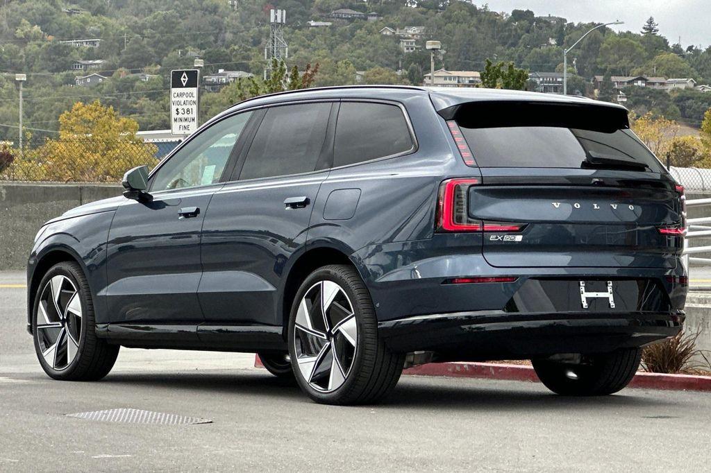 new 2025 Volvo EX90 car, priced at $96,460