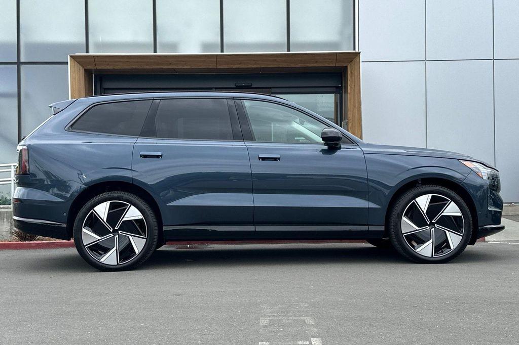new 2025 Volvo EX90 car, priced at $96,460