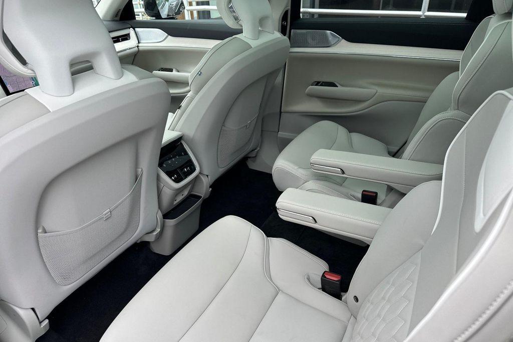 new 2025 Volvo EX90 car, priced at $96,460