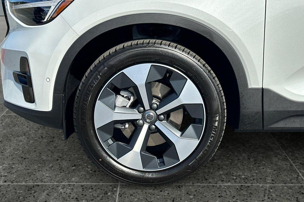 new 2025 Volvo XC40 car, priced at $48,335