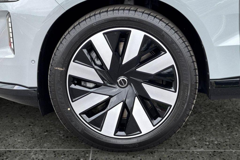 new 2025 Volvo EX90 car, priced at $91,490