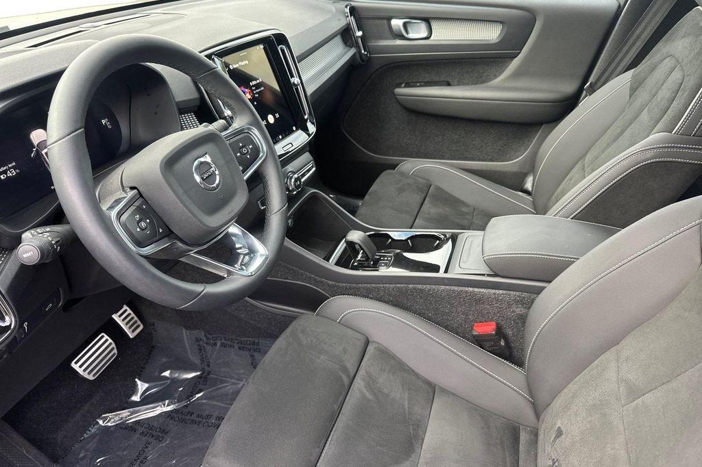 used 2022 Volvo XC40 Recharge Pure Electric car, priced at $34,500
