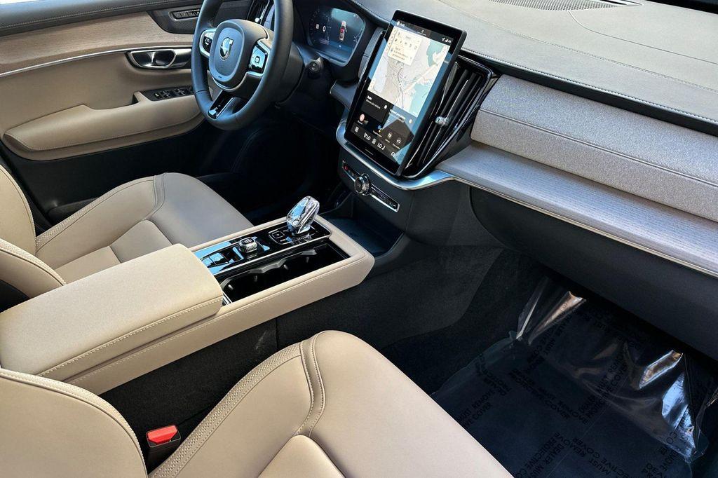 new 2026 Volvo XC90 Plug-In Hybrid car, priced at $81,875