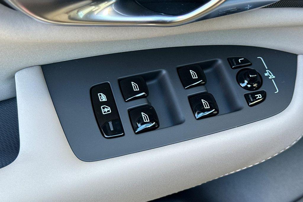 new 2026 Volvo XC90 Plug-In Hybrid car, priced at $81,875