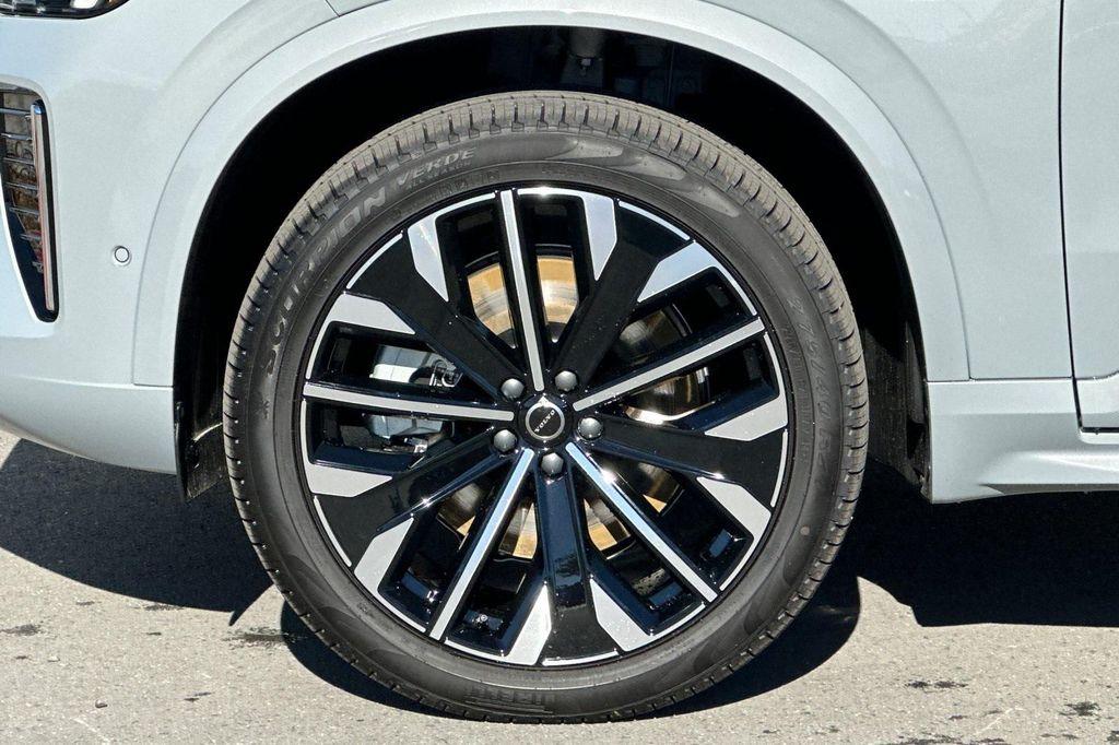 new 2026 Volvo XC90 Plug-In Hybrid car, priced at $81,875