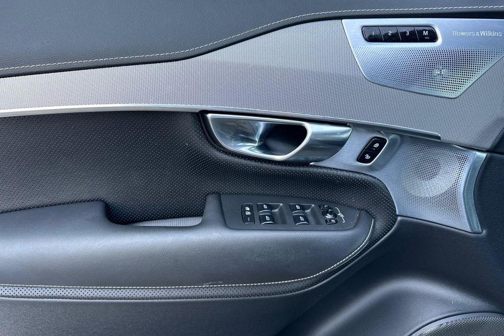 used 2021 Volvo XC90 Recharge Plug-In Hybrid car, priced at $41,600