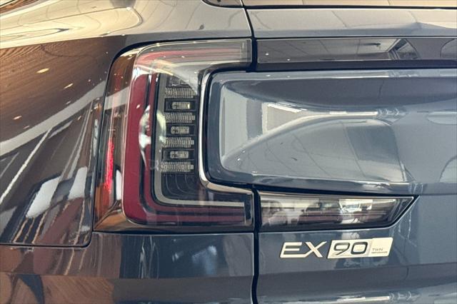 new 2025 Volvo EX90 car, priced at $91,990