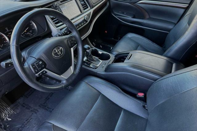 used 2015 Toyota Highlander car, priced at $21,700