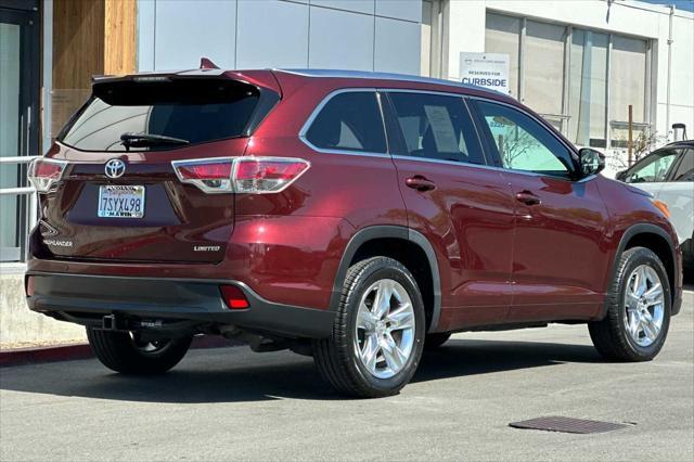 used 2015 Toyota Highlander car, priced at $21,700