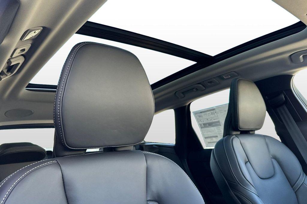 new 2026 Volvo XC60 car, priced at $63,135
