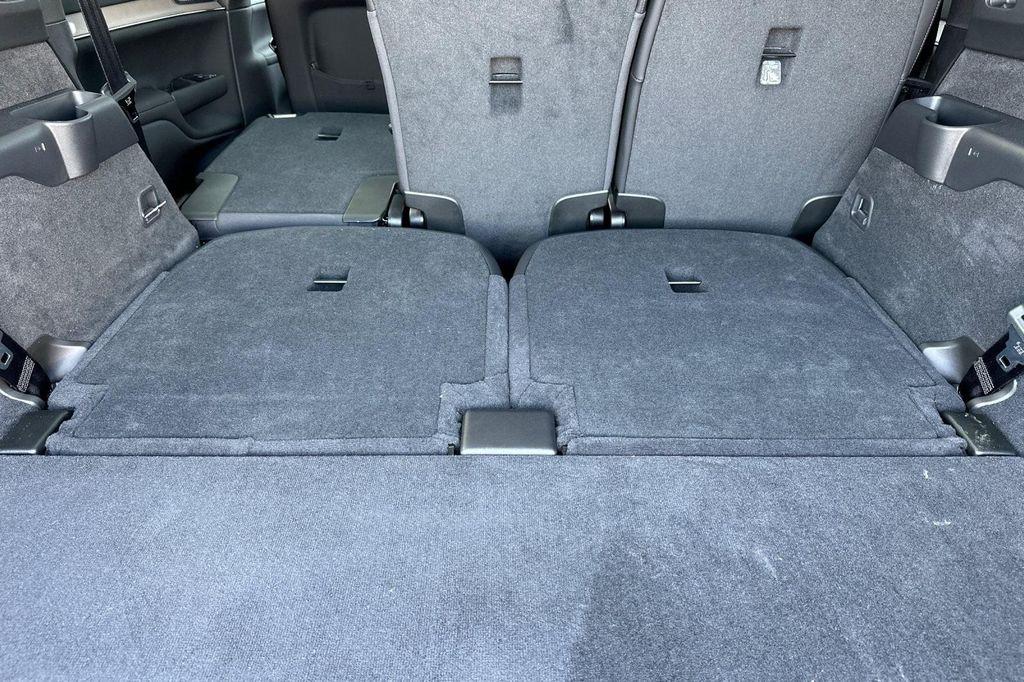 new 2025 Volvo EX90 car, priced at $95,320