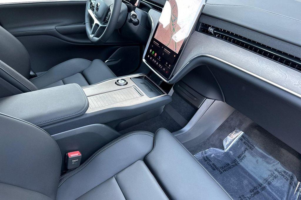 new 2025 Volvo EX90 car, priced at $95,320