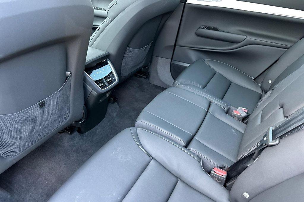 new 2025 Volvo EX90 car, priced at $95,320