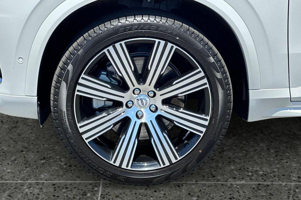 used 2023 Volvo XC90 Recharge Plug-In Hybrid car, priced at $55,000
