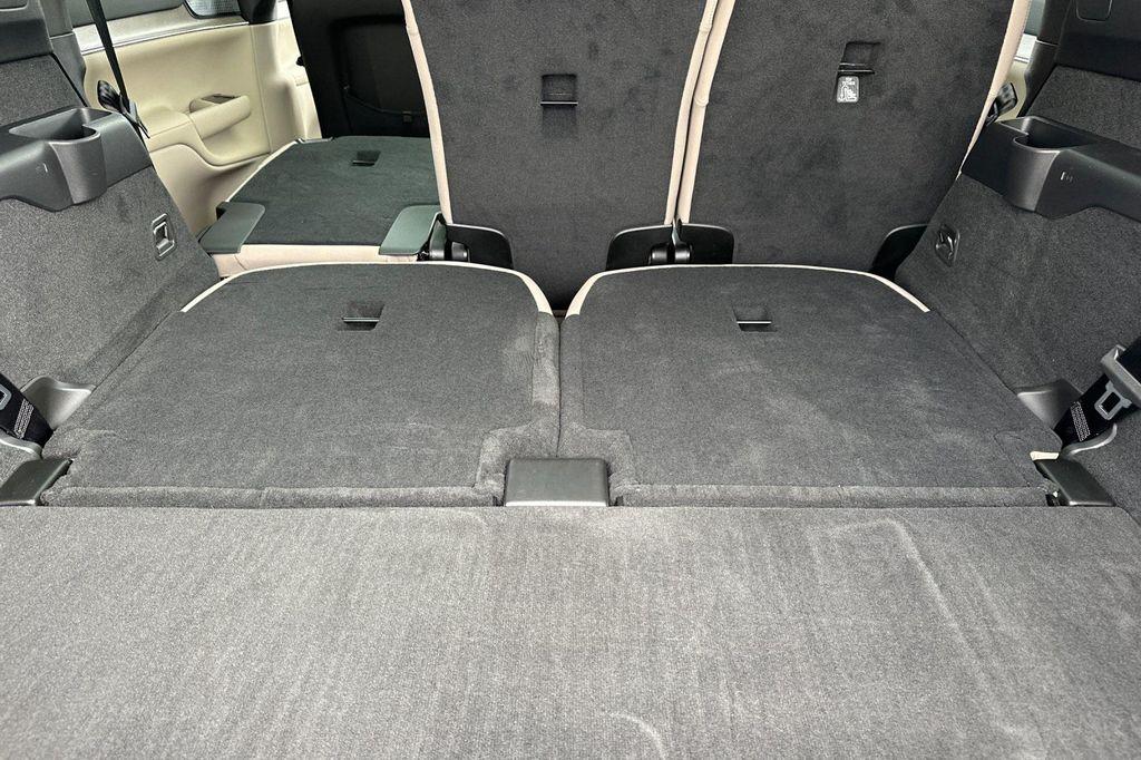 new 2025 Volvo EX90 car, priced at $95,710