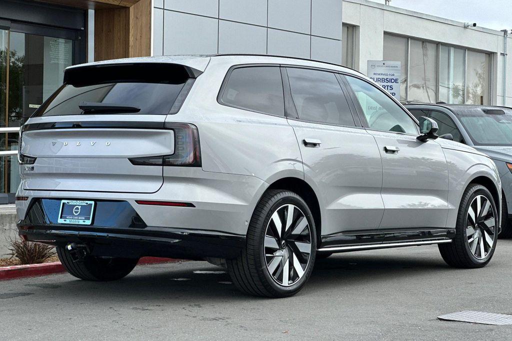 new 2025 Volvo EX90 car, priced at $95,710