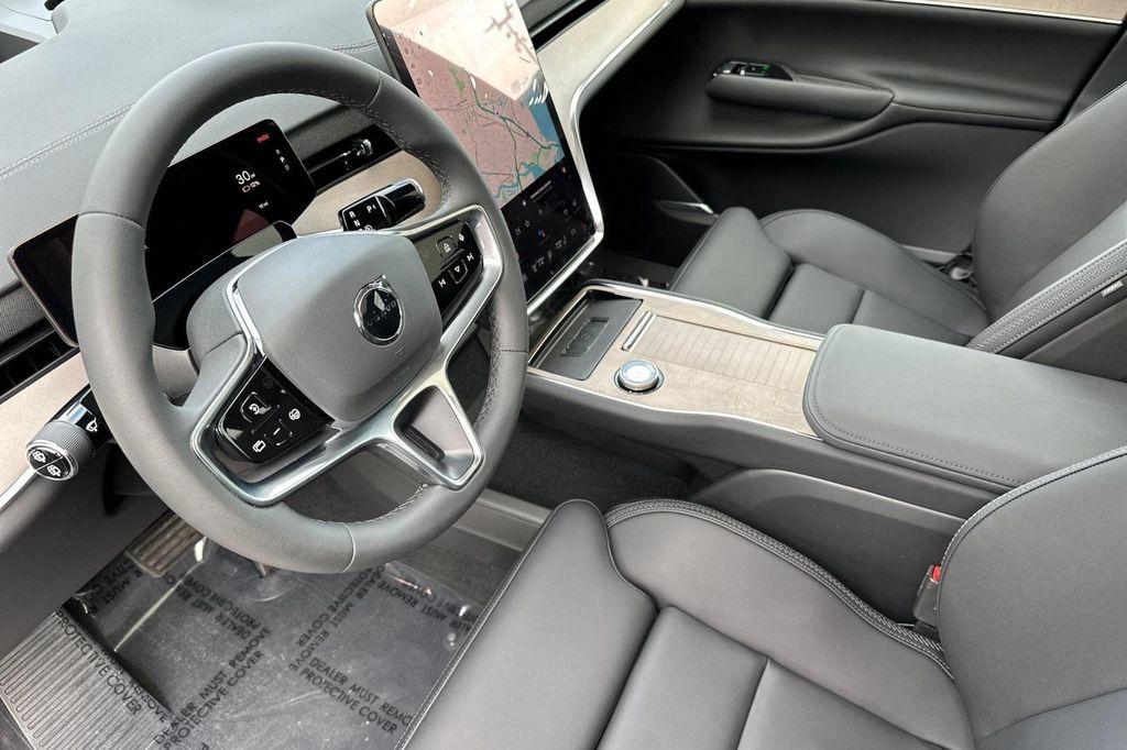 new 2025 Volvo EX90 car