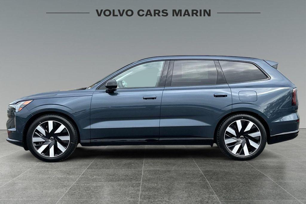 new 2025 Volvo EX90 car