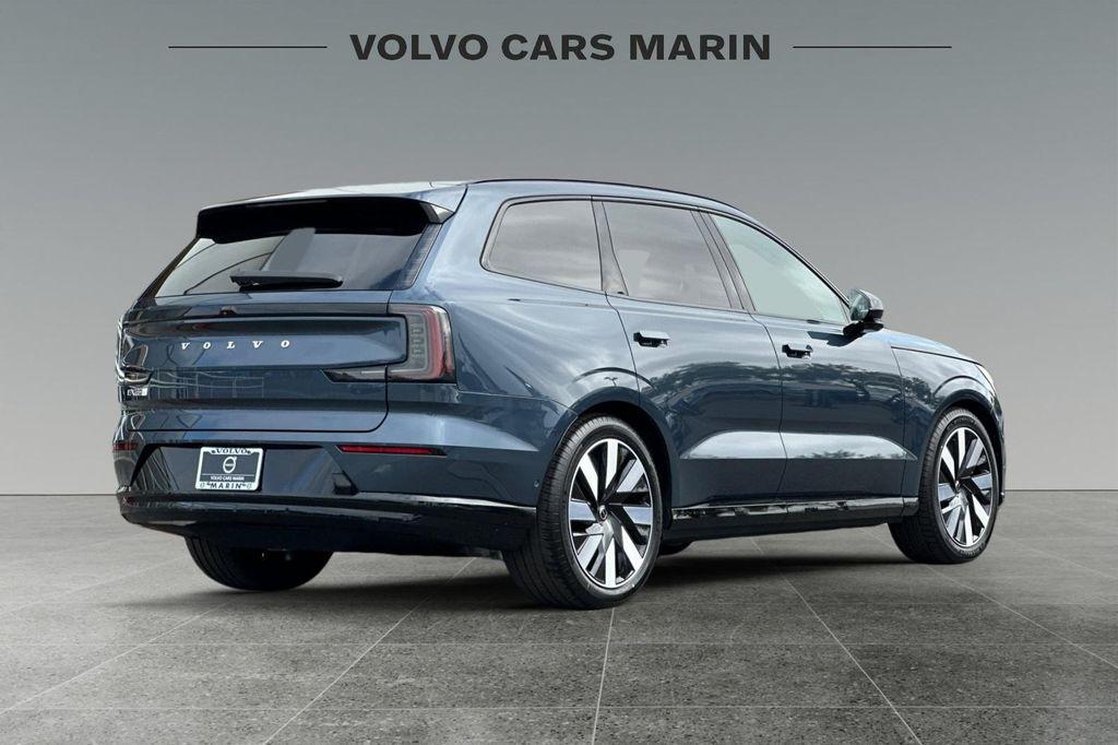 new 2025 Volvo EX90 car