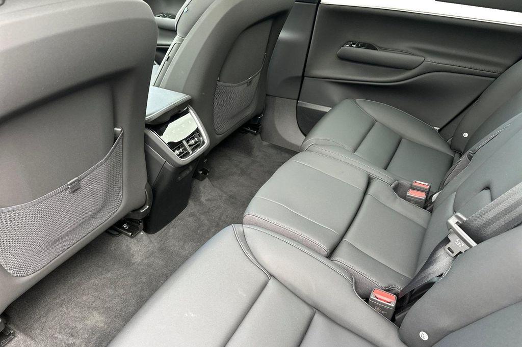 new 2025 Volvo EX90 car