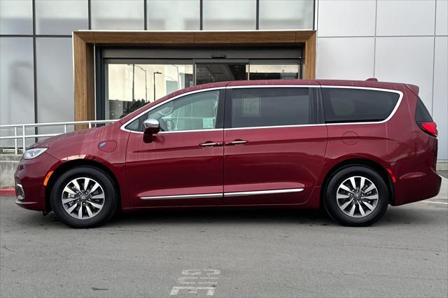 used 2022 Chrysler Pacifica Hybrid car, priced at $34,600