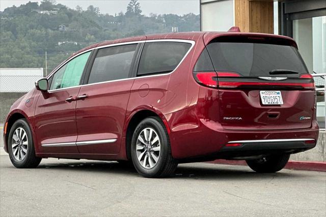 used 2022 Chrysler Pacifica Hybrid car, priced at $34,600