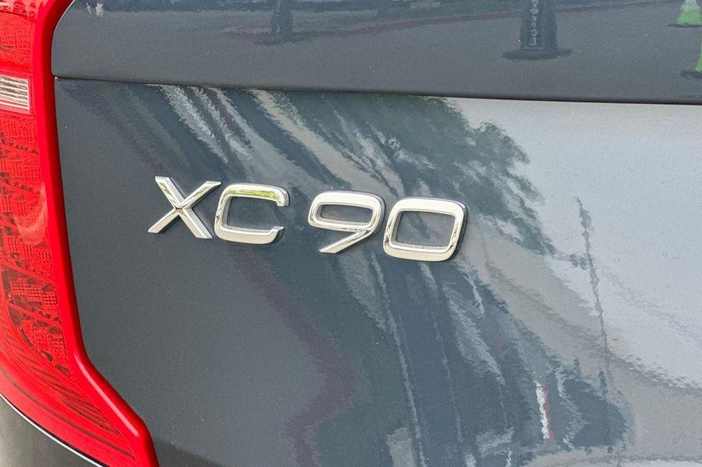 used 2023 Volvo XC90 Recharge Plug-In Hybrid car, priced at $57,200