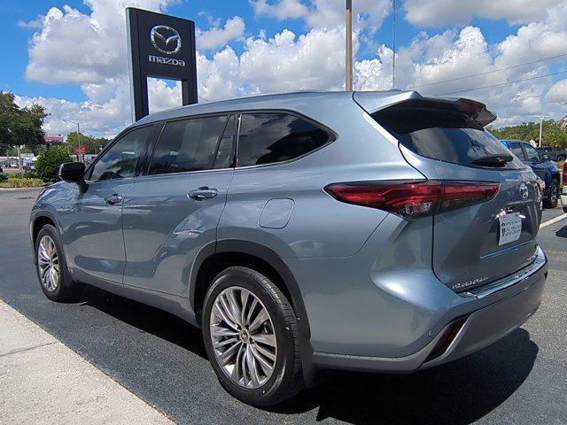 used 2023 Toyota Highlander car, priced at $38,253
