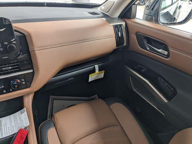 new 2025 Nissan Pathfinder car, priced at $47,428