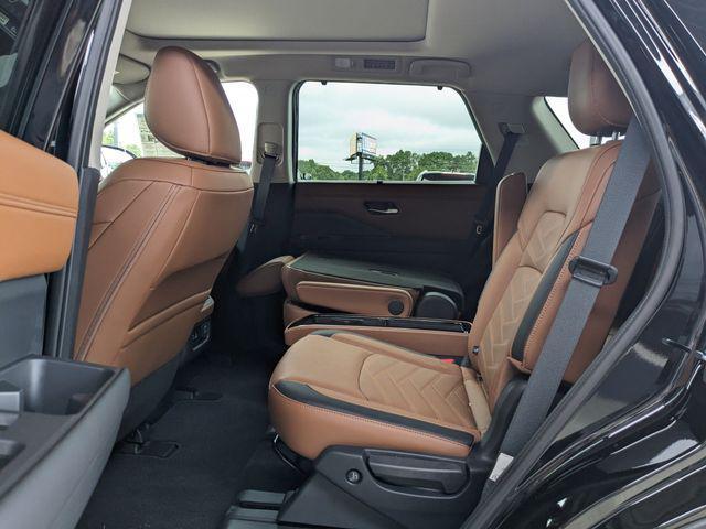 new 2025 Nissan Pathfinder car, priced at $47,428