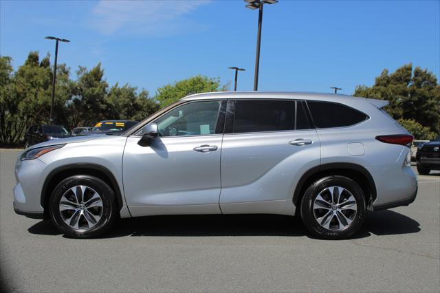 used 2021 Toyota Highlander car, priced at $28,800