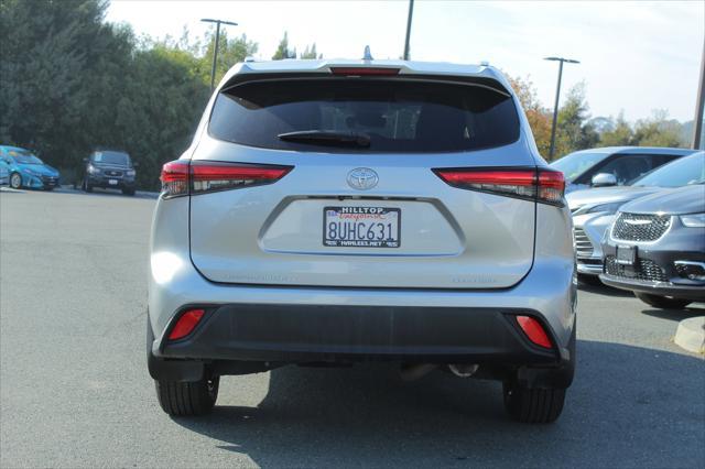 used 2021 Toyota Highlander car, priced at $32,900