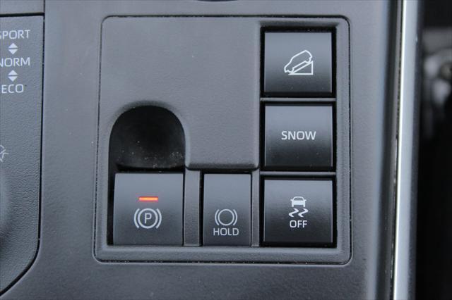 used 2024 Toyota Highlander car, priced at $44,647