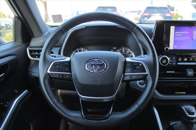 used 2024 Toyota Highlander car, priced at $45,797