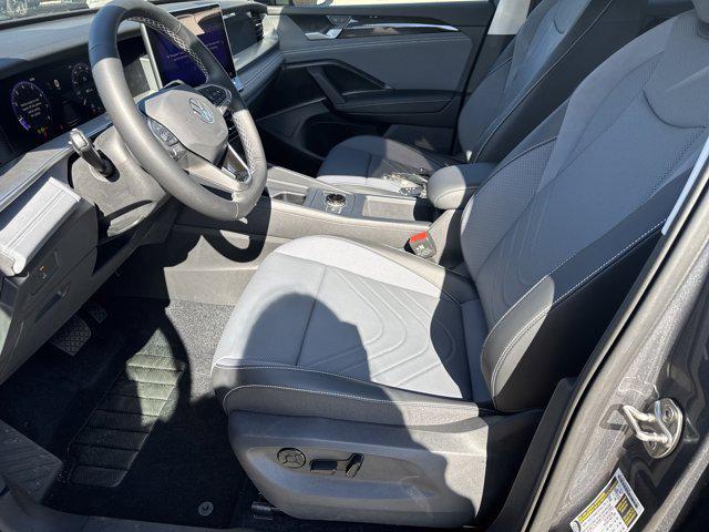 new 2025 Volkswagen Tiguan car, priced at $33,200