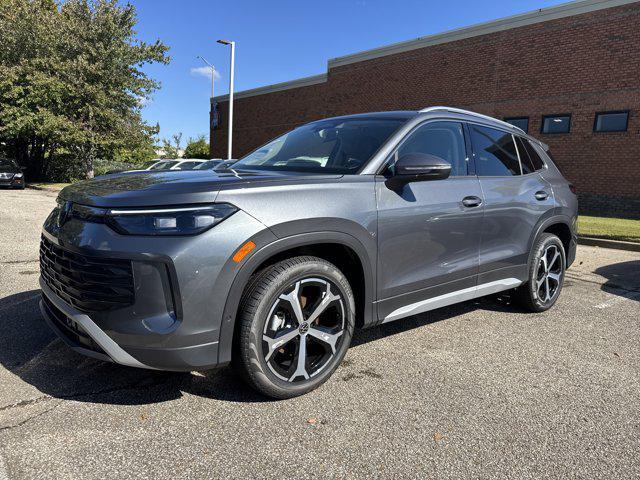 new 2025 Volkswagen Tiguan car, priced at $33,200