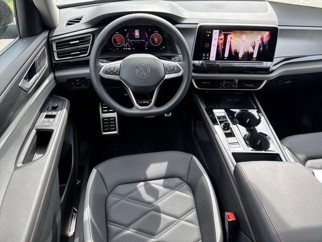 new 2025 Volkswagen Atlas car, priced at $45,822