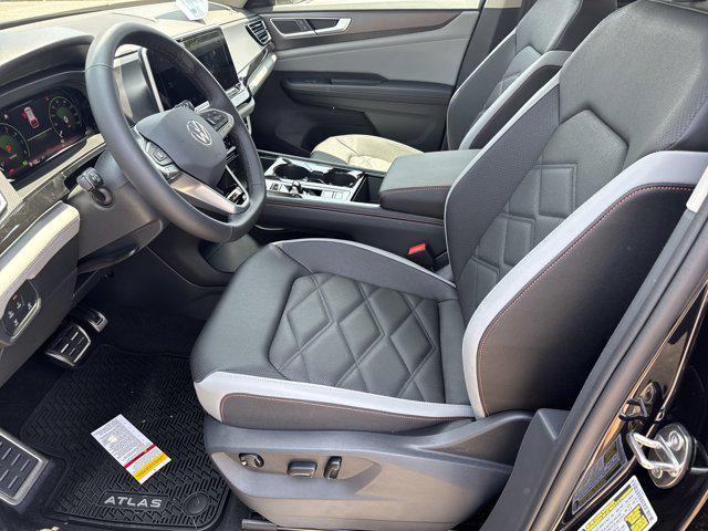 new 2025 Volkswagen Atlas car, priced at $46,806