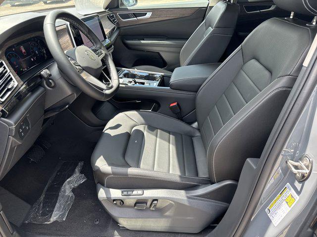 new 2025 Volkswagen Atlas car, priced at $47,019