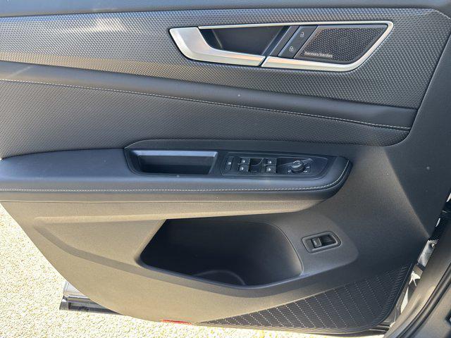 new 2025 Volkswagen Atlas Cross Sport car, priced at $49,348