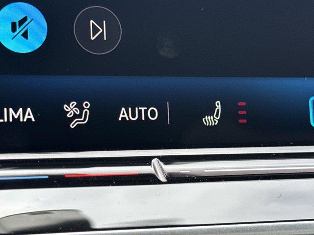 new 2025 Volkswagen Tiguan car, priced at $30,414